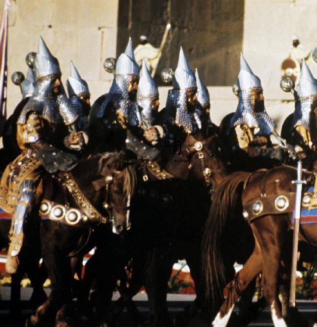原创波斯帝国2500年阅兵罕见彩照伊朗国王检阅三军战甲和飞机很酷