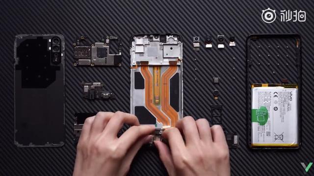 iqoo neo拆机:参数只是纸面数据 这款手机内有乾坤_vivo