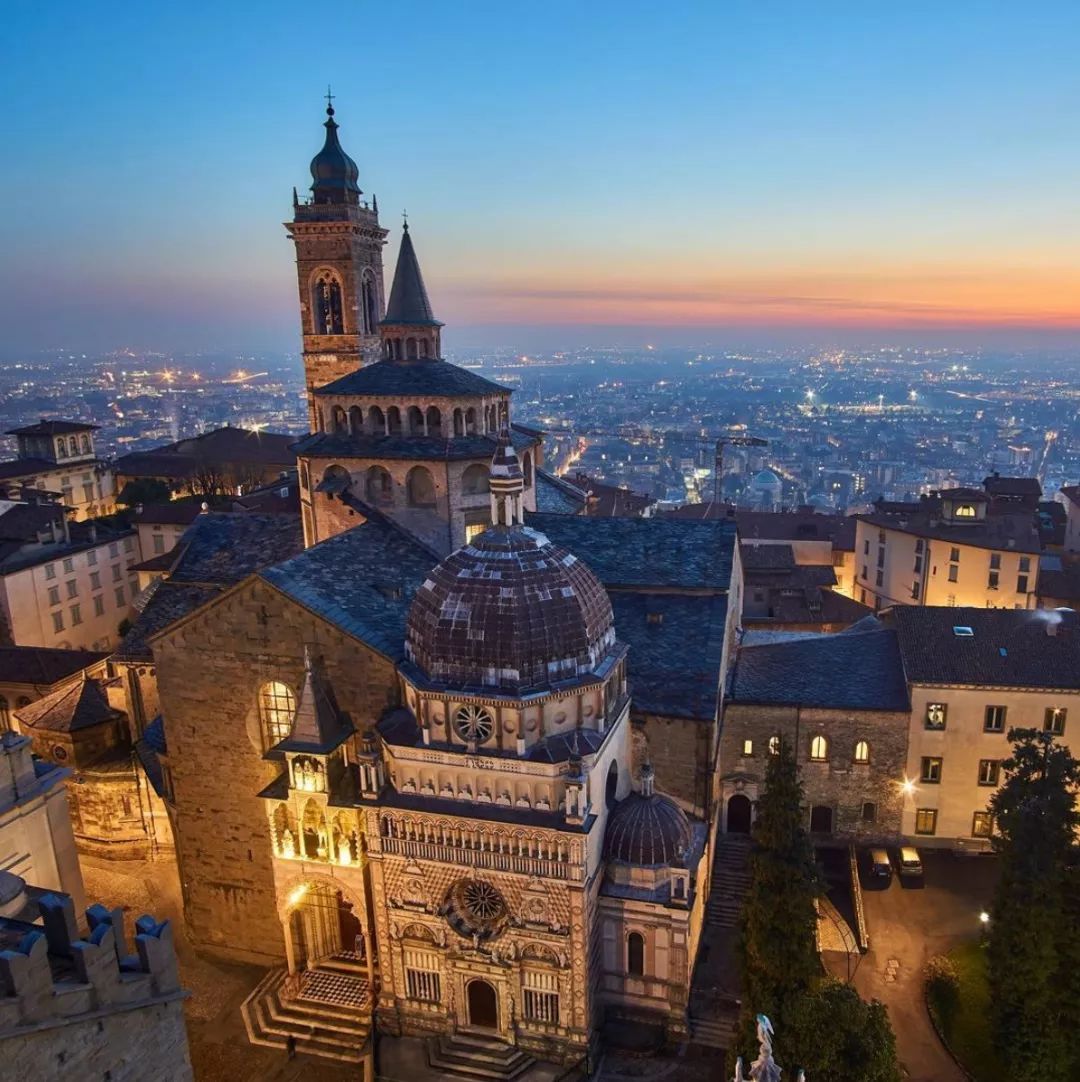 贝加莫伦巴第的珍宝