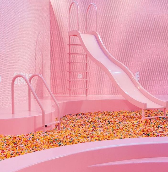 网红们真是拼了!疯狂旅行只为集齐这25个粉色浪漫景点