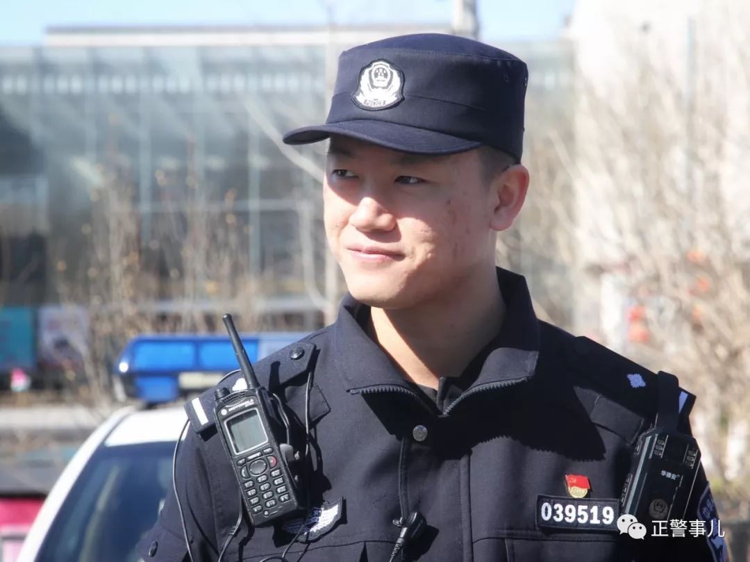 维吾尔族大叔我在北京当警察