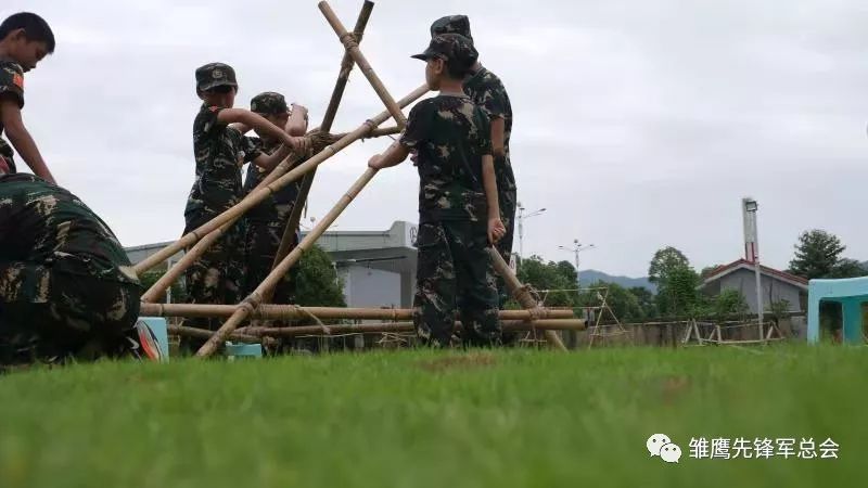 列隊訓練搭建羅馬炮架晚會彩排小戰士們的第12天軍營之旅