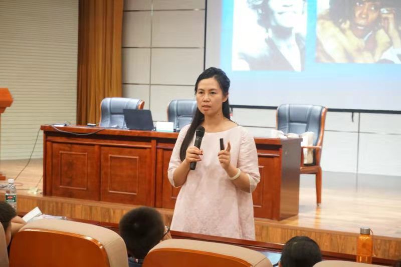 "家长 孩子"双向成长系列讲座圆满落幕啦_诸晓敏