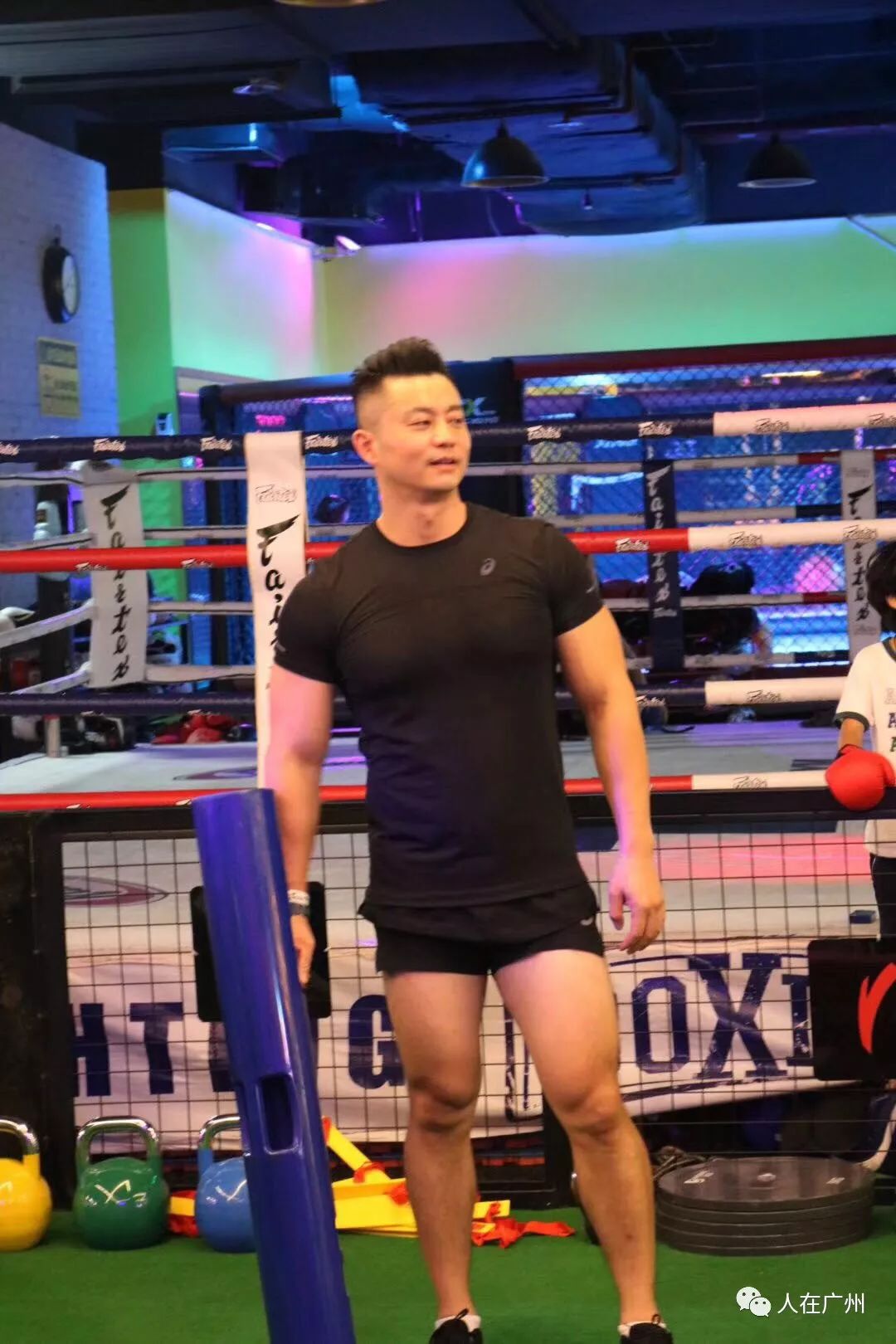 当羞羞的泰拳遇到了时尚周