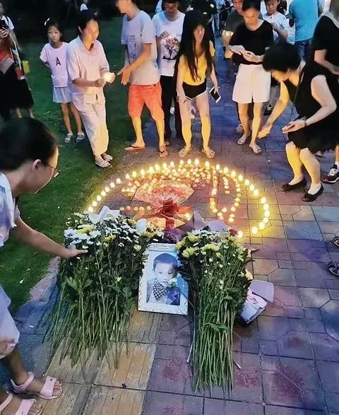 惠州一4岁男童车祸身亡父母为其捐献全部器官及遗体