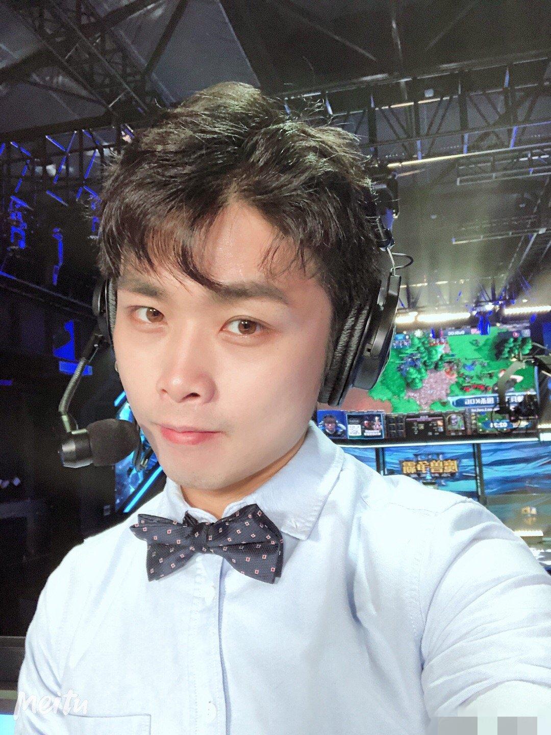 人皇sky再度直播魔兽争霸手感火热目测已找回当年的状态