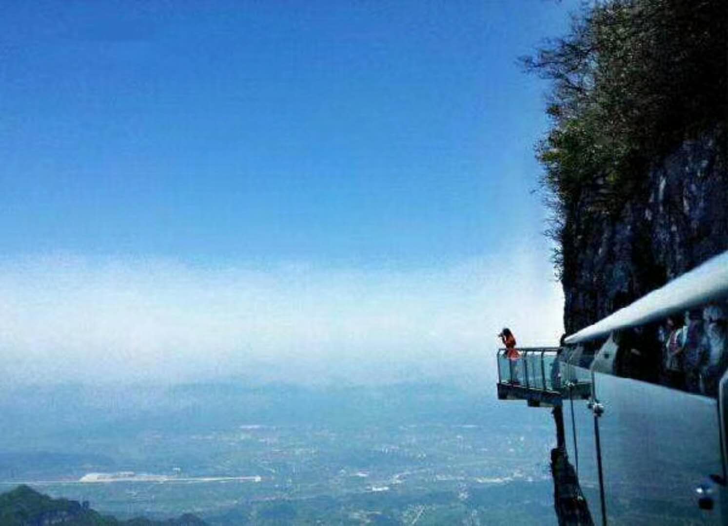 張家界玻璃棧道和玻璃橋是一個景區嗎