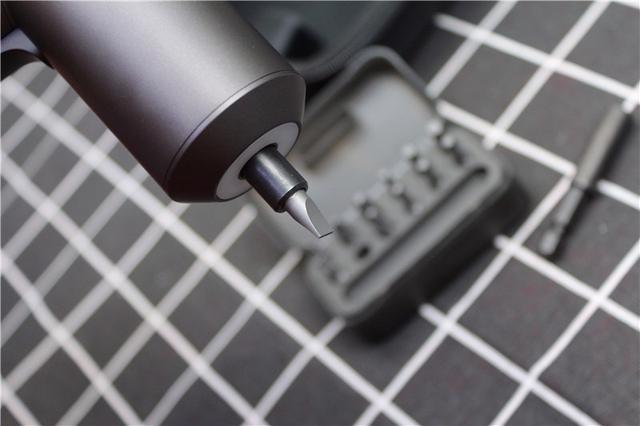 一钻在手天下我有小米众筹米家电动螺丝刀评测