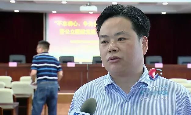 【嘉兴市卫健委 党委副书记 陈国平】 通过这个党实行的党委领导下的