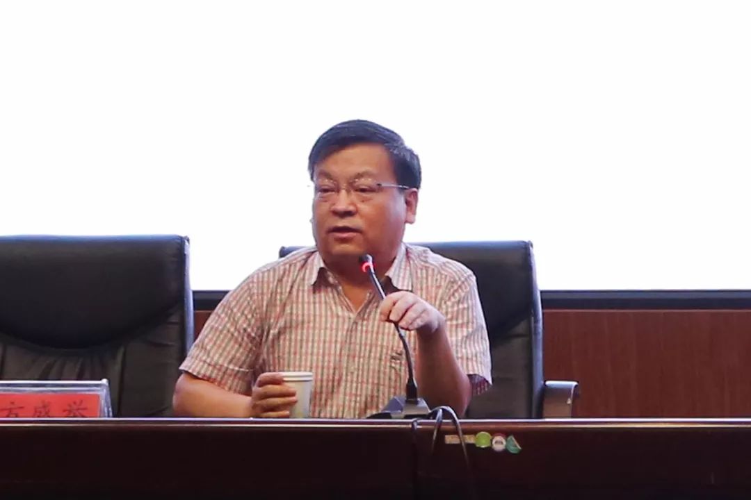 云南大学公共管理学院院长方盛举教授