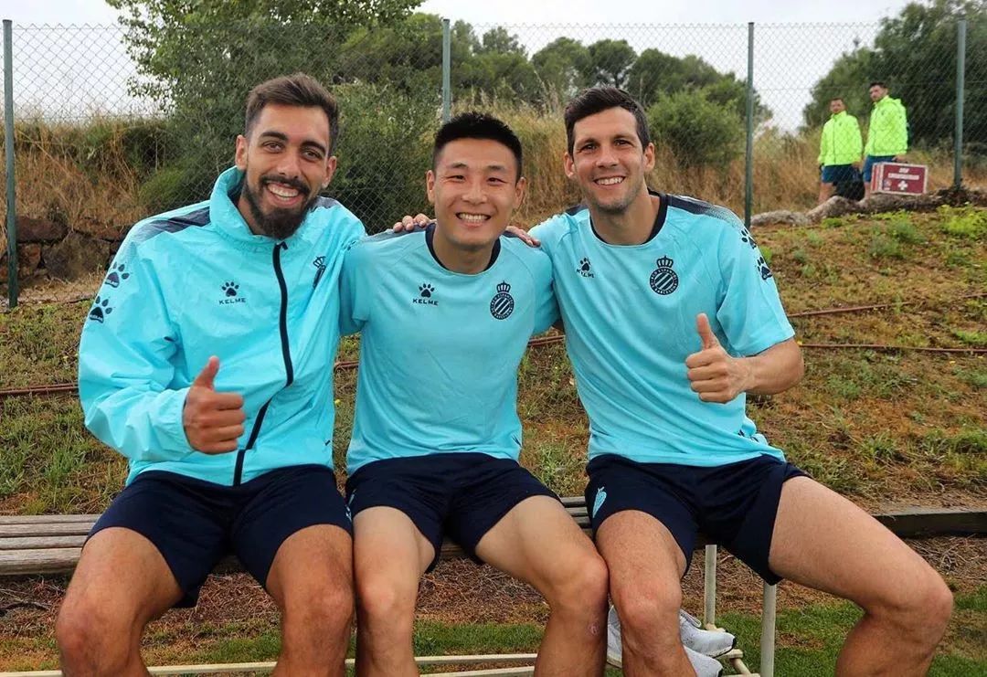 球员动态墙梅西度假绽放笑容武磊归队积极训练