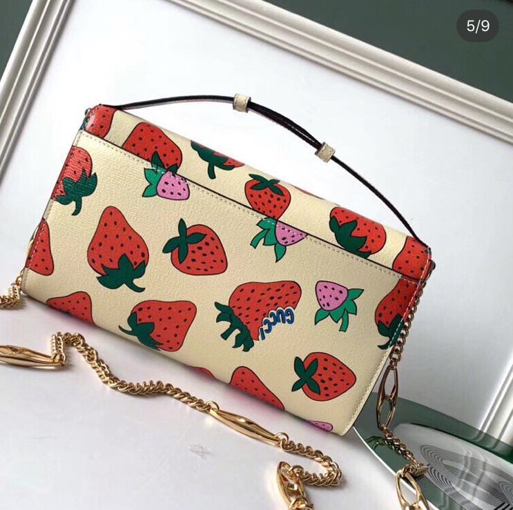 zumi是gucci在2019春夏隆重推出的新系列,灵感来源于女演员兼实验音乐