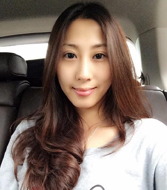 朱芳雨前妻胡美离婚后一直单身32岁带着小儿子颜值依旧很高