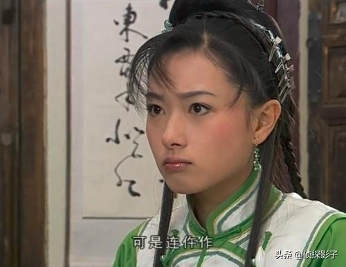 《青天衙门2》中万茜扮演谭小玉,是男主谭振英的妹妹,她虽然年纪不大