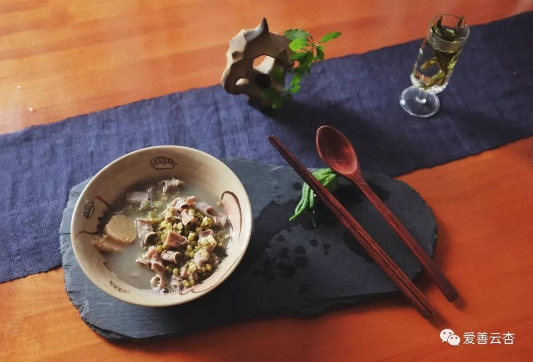 云县中医医院为您分享每周一膳清热开胃猪小肠绿豆汤