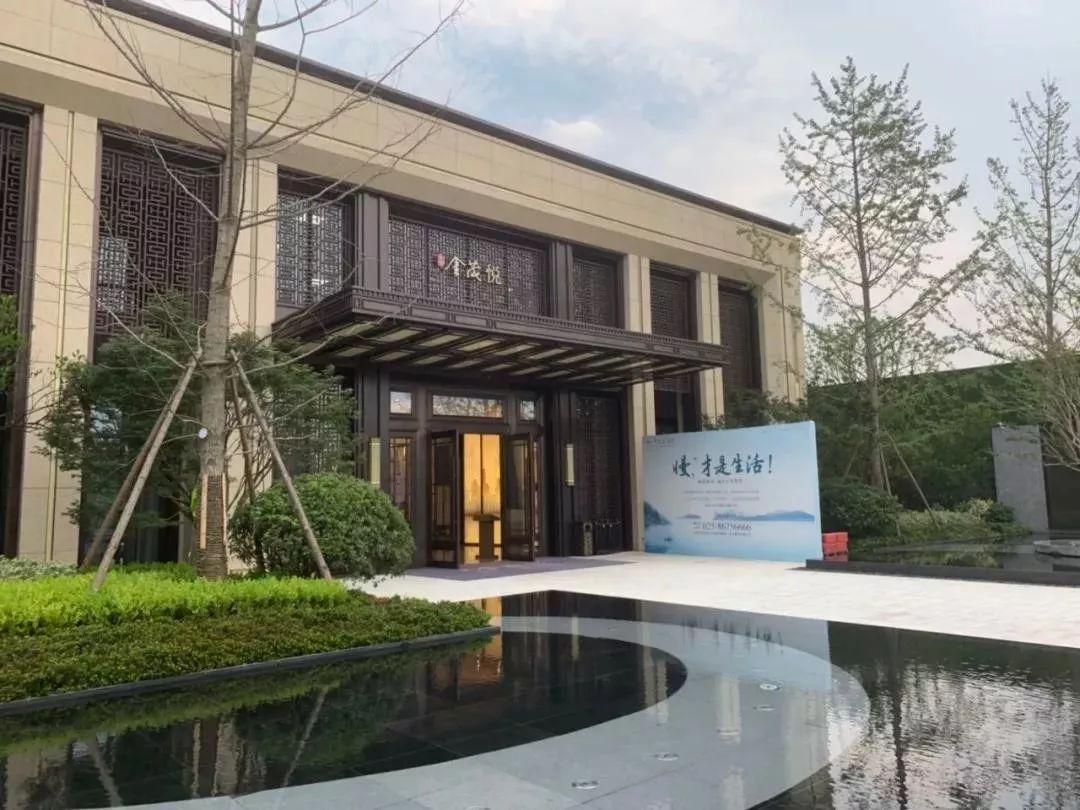 楼面价34万㎡葛洲坝五矿金陵府拿地2年仍在土地平整中