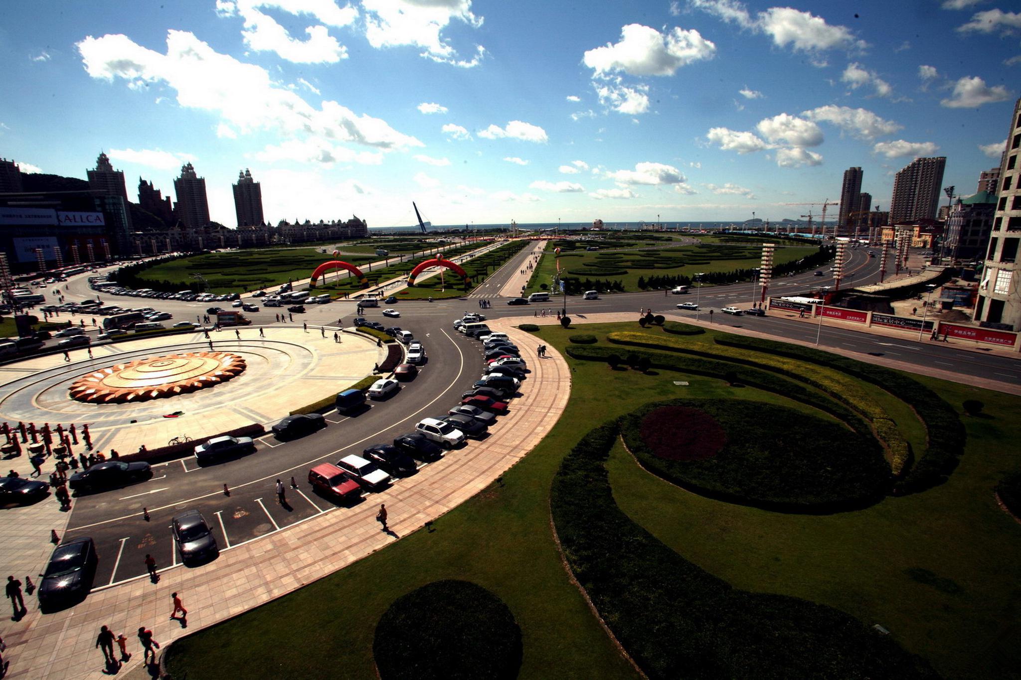 世界第一大广场在中国有4个天安门广场和13个上海人民广场大