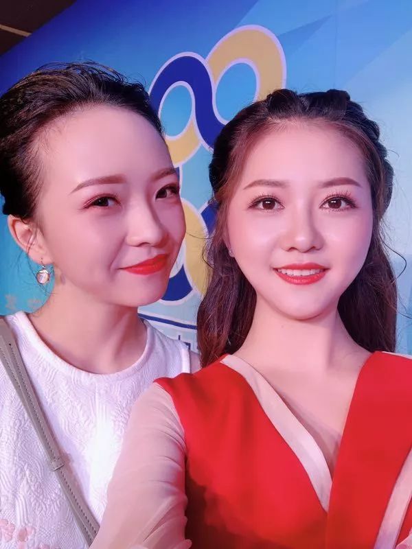 897美女妆容由安康九头鸟美业美丽打造而是路在脚下的即刻