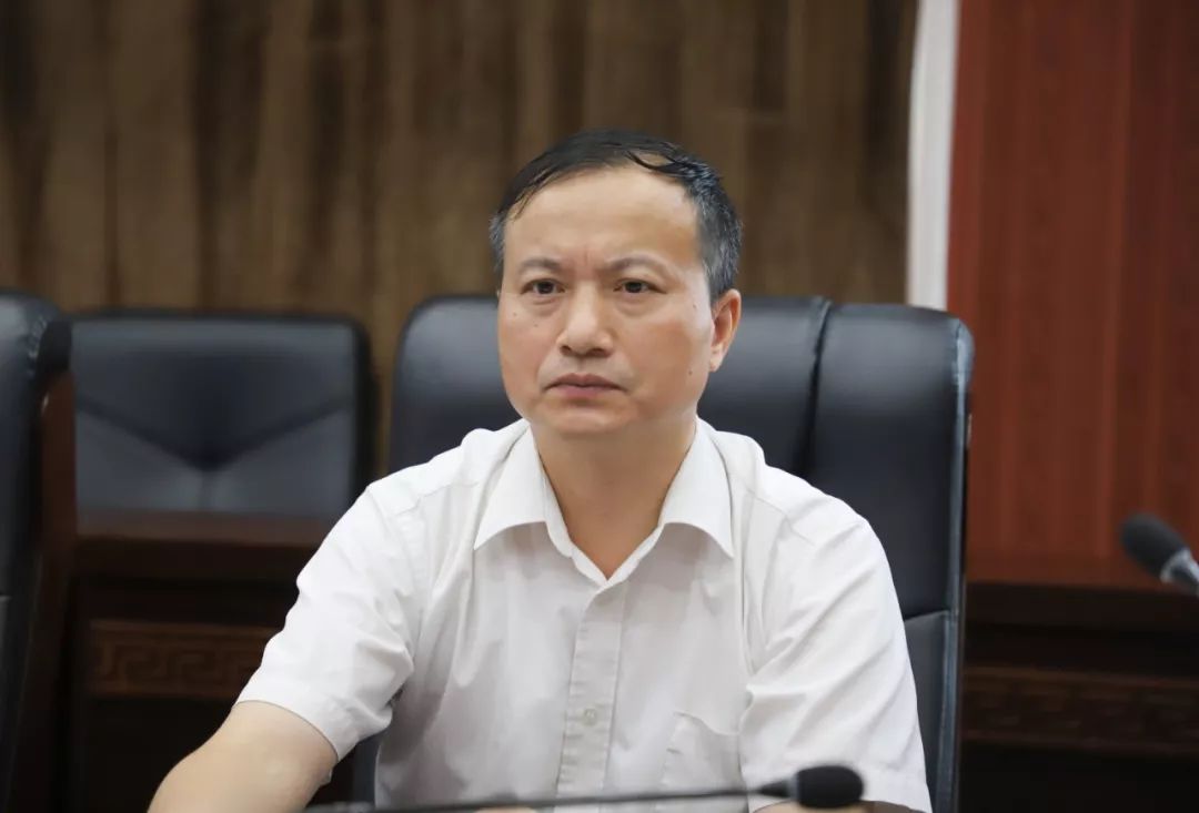 【聚焦】李小豹在湘东区主持召开专题工作部署会强调 再接再厉抗击新