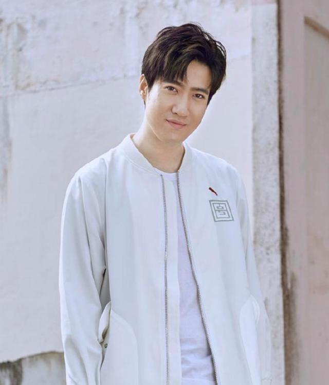 原创37岁开心麻花常远与学妹结婚7年终得子背景深厚6岁上春晚