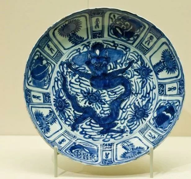 克拉克瓷由中国人生产却被冠以外国名字的青花瓷器