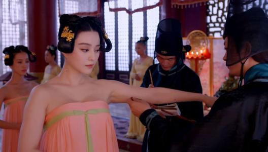 明朝的后宫选妃探其乳嗅其腋扪其肌理察其贞洁