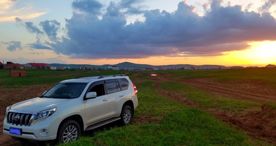 炎炎盛夏日清凉草原行记我与普拉多2700难忘的盛夏草原行