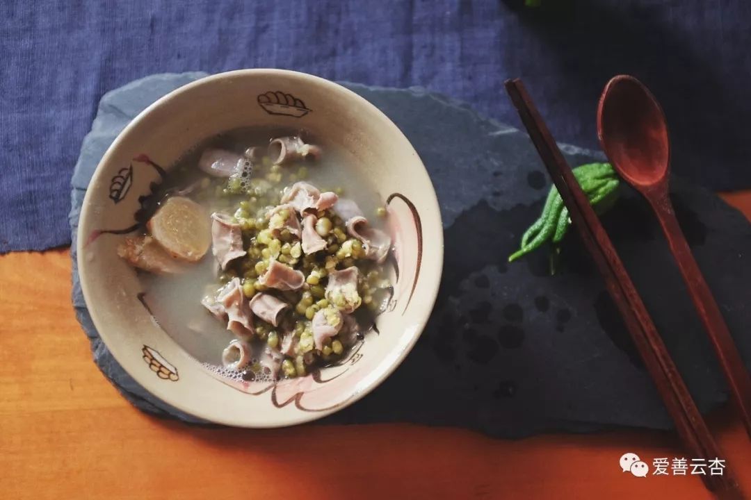 云县中医医院为您分享每周一膳清热开胃猪小肠绿豆汤