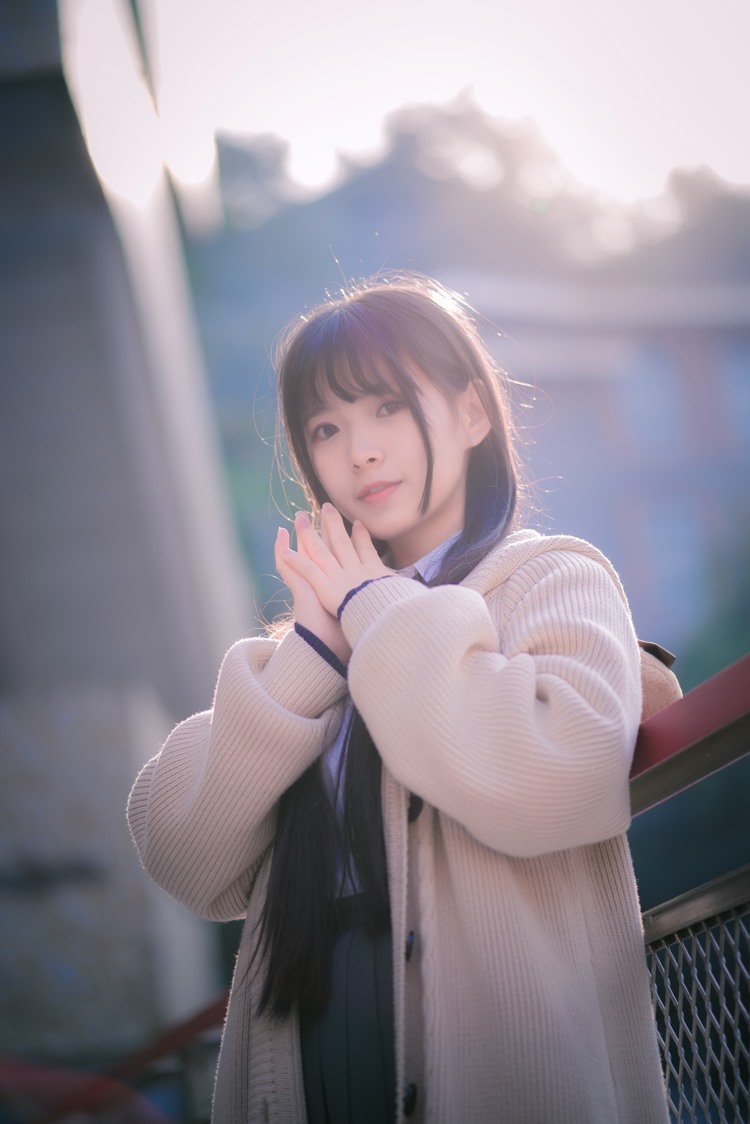 性感美女时尚写真,可爱校花户外自拍清纯淑雅,非常漂亮有气质!