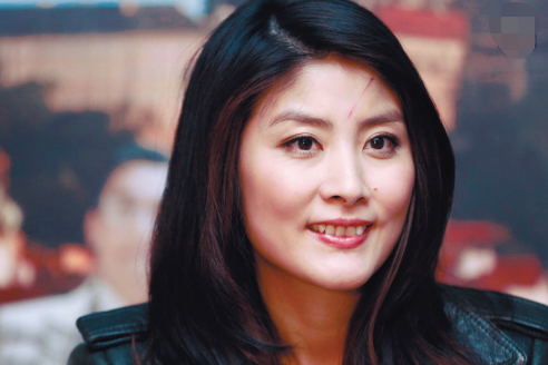 香港黑帮大佬陈惠敏,所以,在香港出道的陈慧琳是没有敢对她有不轨之心