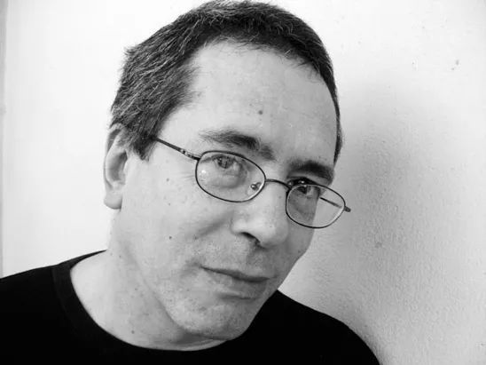 这位诺贝尔文学奖候选人写了 80 部小说|单读_塞萨尔·艾拉