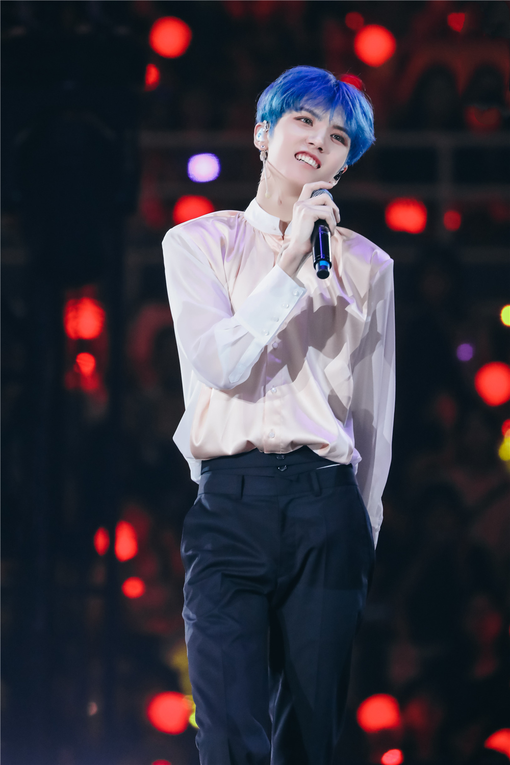 原创坤音四子演唱会成衬衣秀木子洋玫瑰衬衣痞帅灵超蓝发蒙眼抢镜