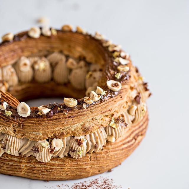 由自行车激发起灵感的经典美食车轮泡芙跟一般的泡芙不太一样