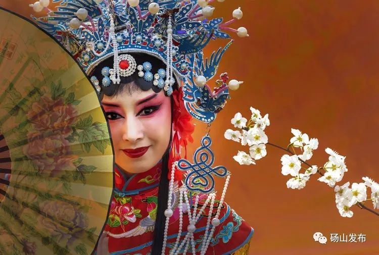 关注国家级非遗砀山四平调的这些摄影作品正在参加全国摄影图片展览