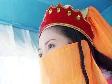 蒙面的赵丽颖,迪丽热巴,刘诗诗,唐嫣,都输给了已去世的她_面纱