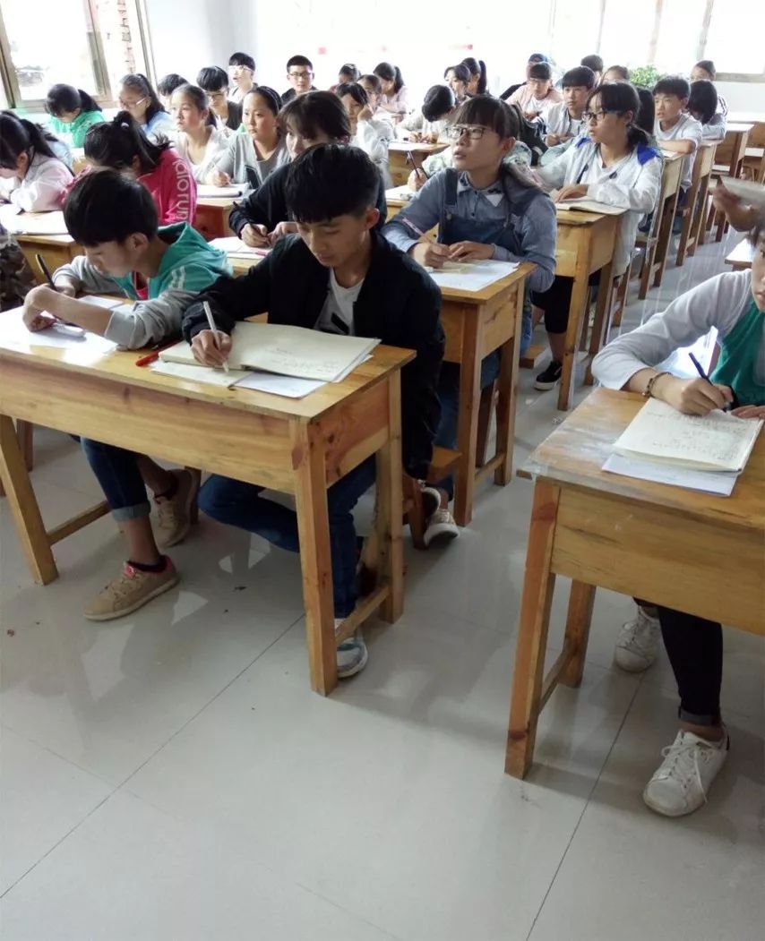 暑假正是机会难得的追赶与超越时间一定要把握住哦~华优开设科目语文