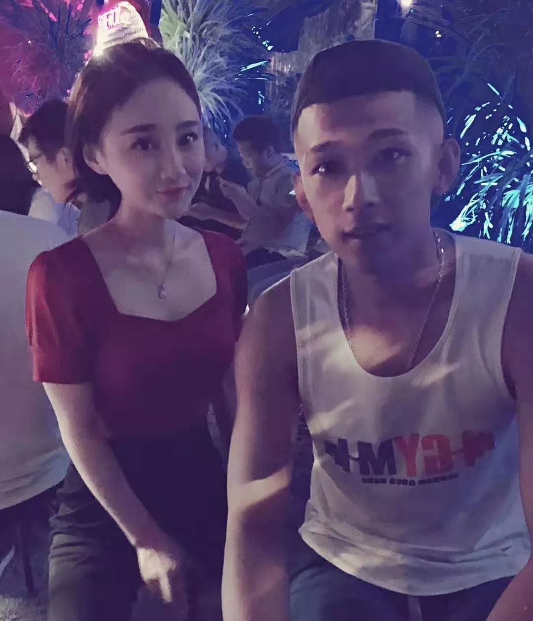 沈曼住院天佑不远千里飞的来探望