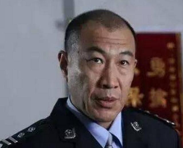 石兆琪的代表作还有《对峙》中的李世达,《风声》里的伪军司令张一挺