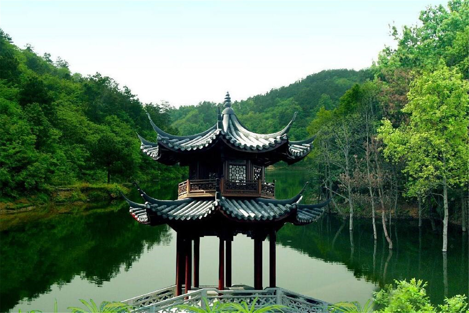 原创湖北最适合避暑的景区,有着"小九寨沟"之称,夏日平均温度23度