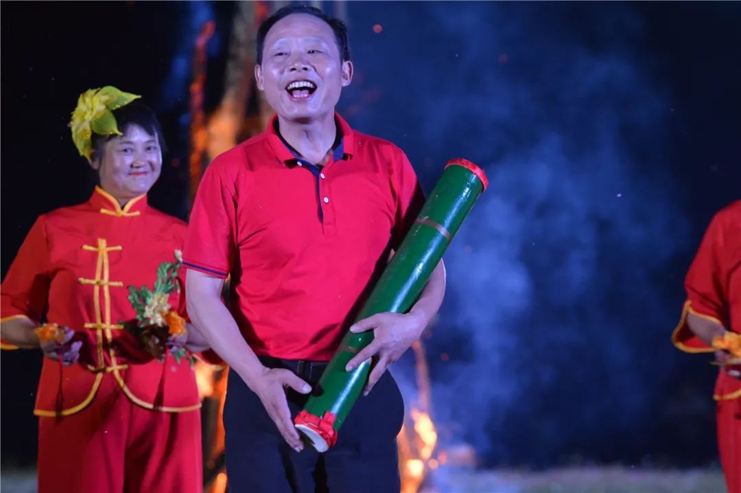 嘉宾发言开场演出山歌对唱现场花絮(现场太过火暴,相机要罢工)