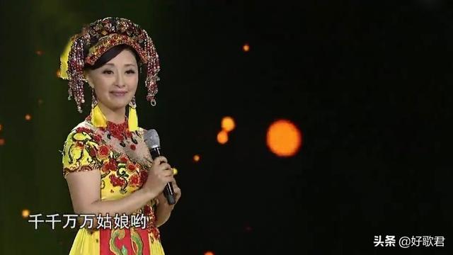 最美彝族歌手曲比阿乌一首索玛花儿开太美太动听