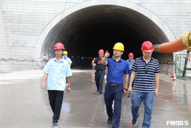 国企楷模丨张泽丰:从试验员成长为董事长"泡"工地的习惯一如既往