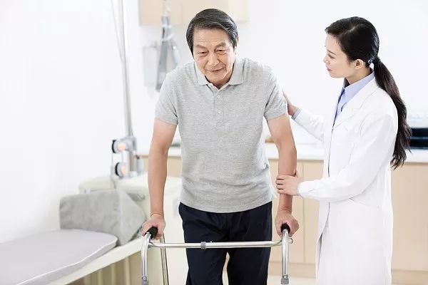 大咖有约中风患者科学康复90可以恢复功能