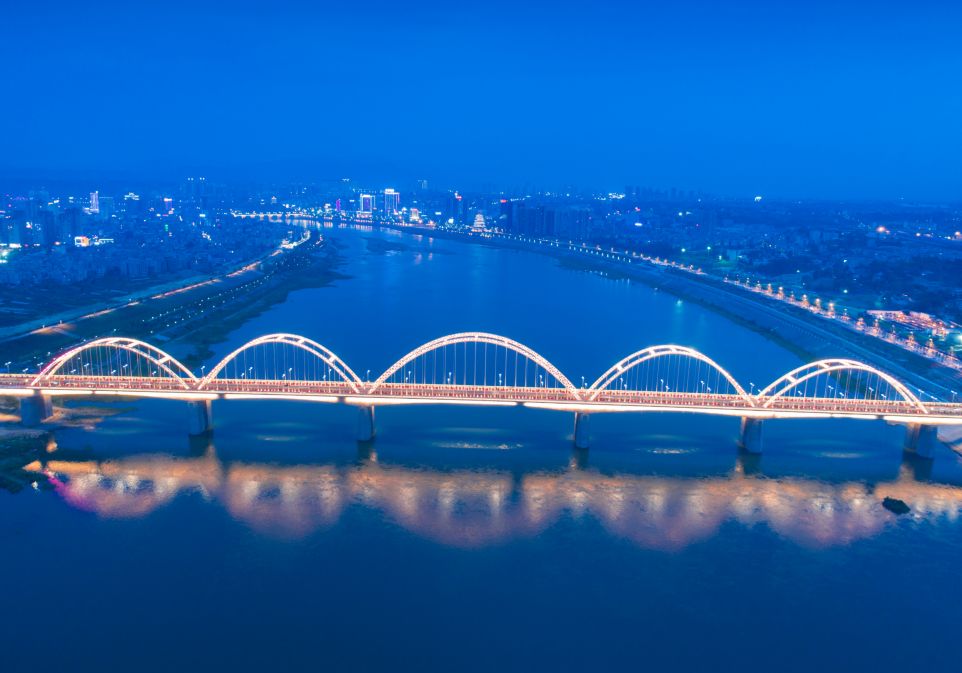 安康汉江景观步行桥图片
