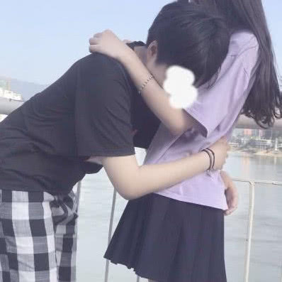 女生突然发来这"三个字",基本是要表白,大猪蹄子离脱单不远了_男生