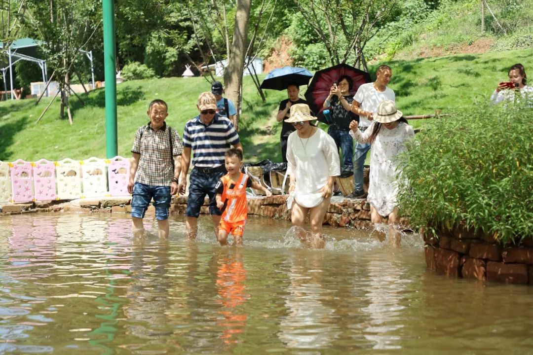 歡樂生產大隊樂夏戲水露營季丨萬張年卡等你拿嗨翻這個夏天