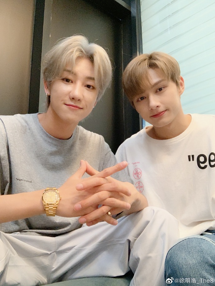 文俊辉徐明浩上线营业吃鸡直播乐趣满满