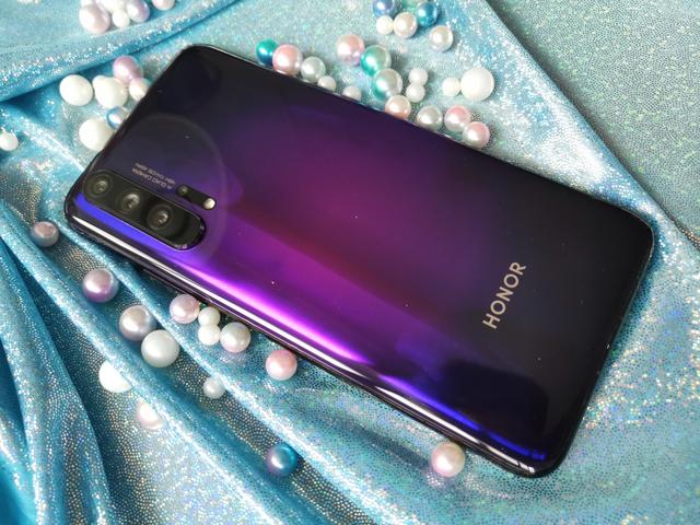 结合跑跑卡丁车全方位实测荣耀20pro游戏性能