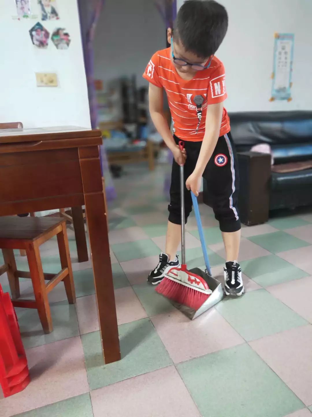 校园新闻家务劳动我来做一年级暑期劳动专题教育活动二