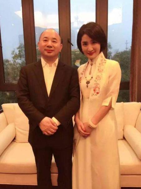 辞去百万年薪创业,被誉世界铜王,今企业收入千亿,仍坚持不上市_王文银